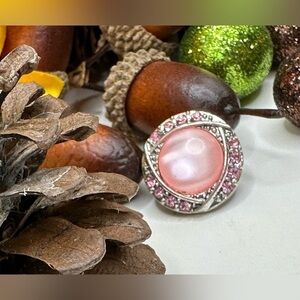 Ginger Snap #23 - “Pearly Pink Round Snap W/ Pink Stones” For 18mm Snap Jewelry